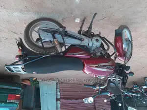 Gilera 150 Strada 2018 Red