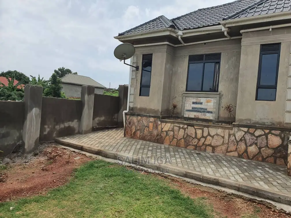 3bdrm Bungalow in Kololo Property, Central Division for Sale