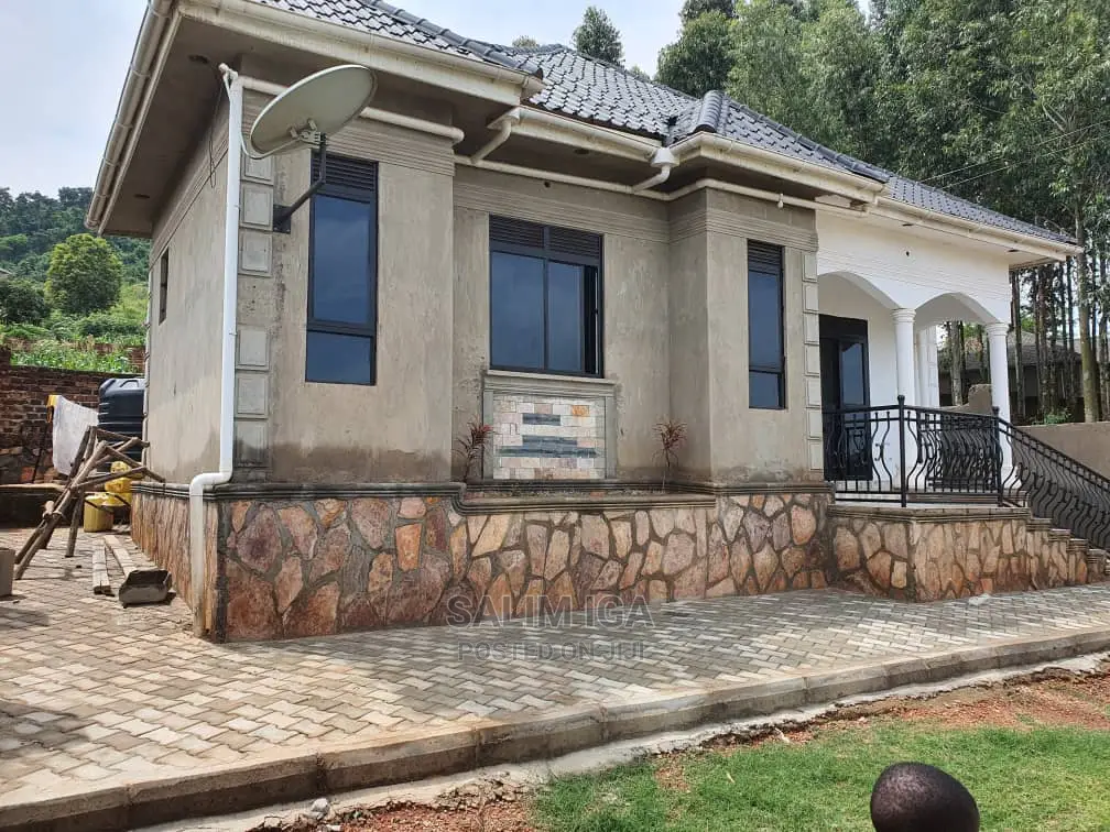 3bdrm Bungalow in Kololo Property, Central Division for Sale