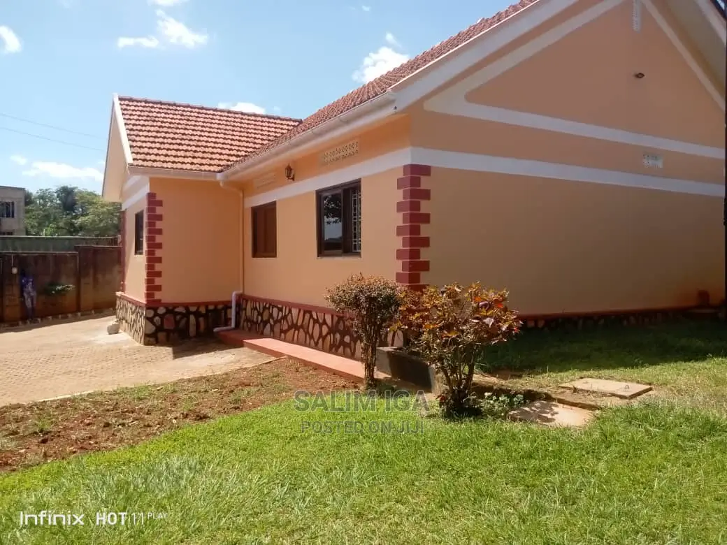 3bdrm Bungalow in Kololo Property, Central Division for Sale