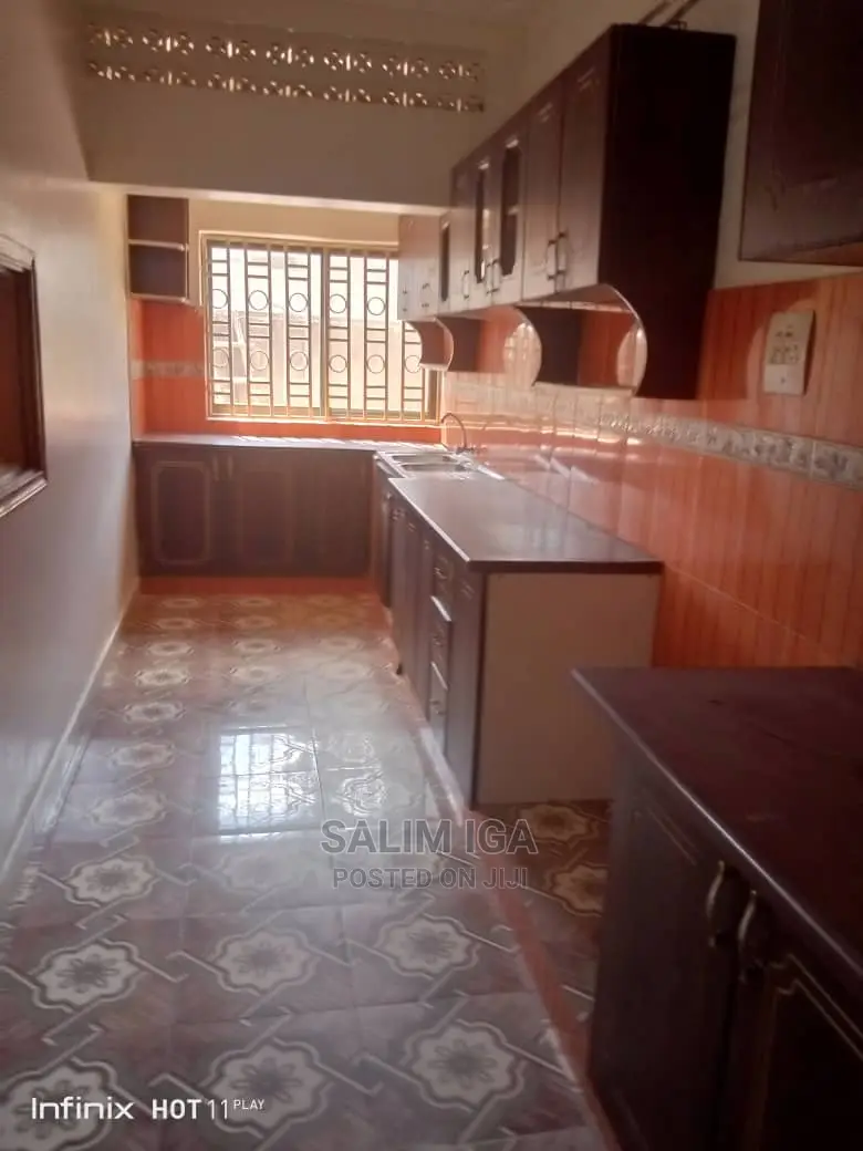 3bdrm Bungalow in Kololo Property, Central Division for Sale