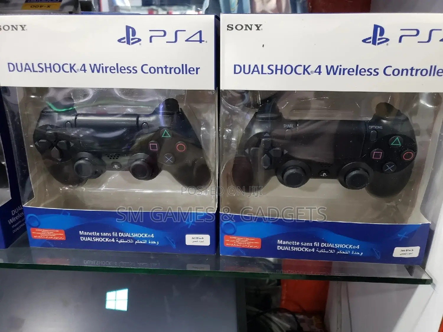 ORIGINAL PS4 PADS With a USB and a User Manul Included