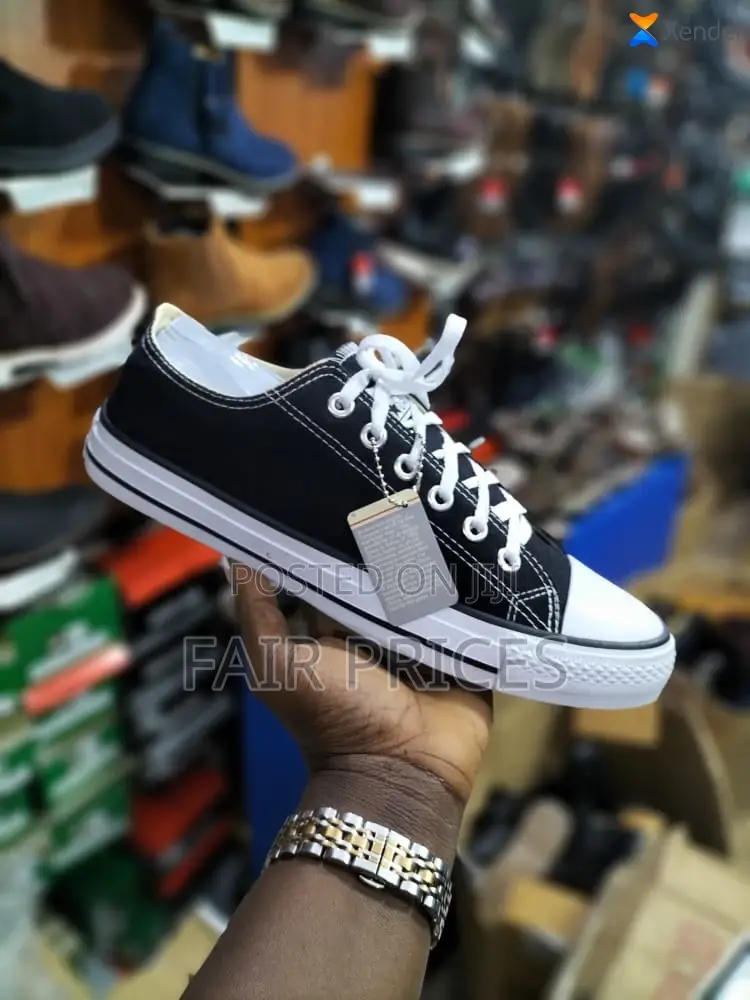 Original Allstar Black and White Size 38-45