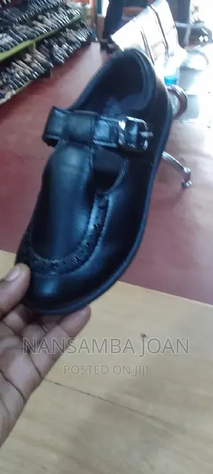 Photo - Girls Shoes -Black