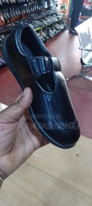 Girls Shoes -Black