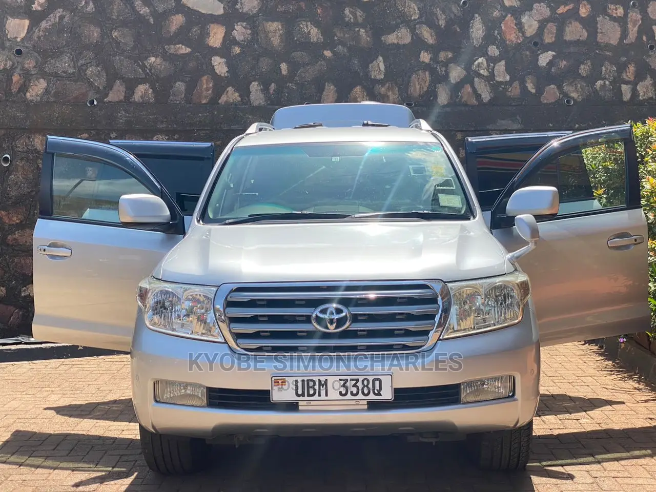 Landcruisers For Hire