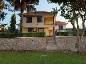 4bdrm Duplex in Fs Properties Ltd, Central Division for Sale