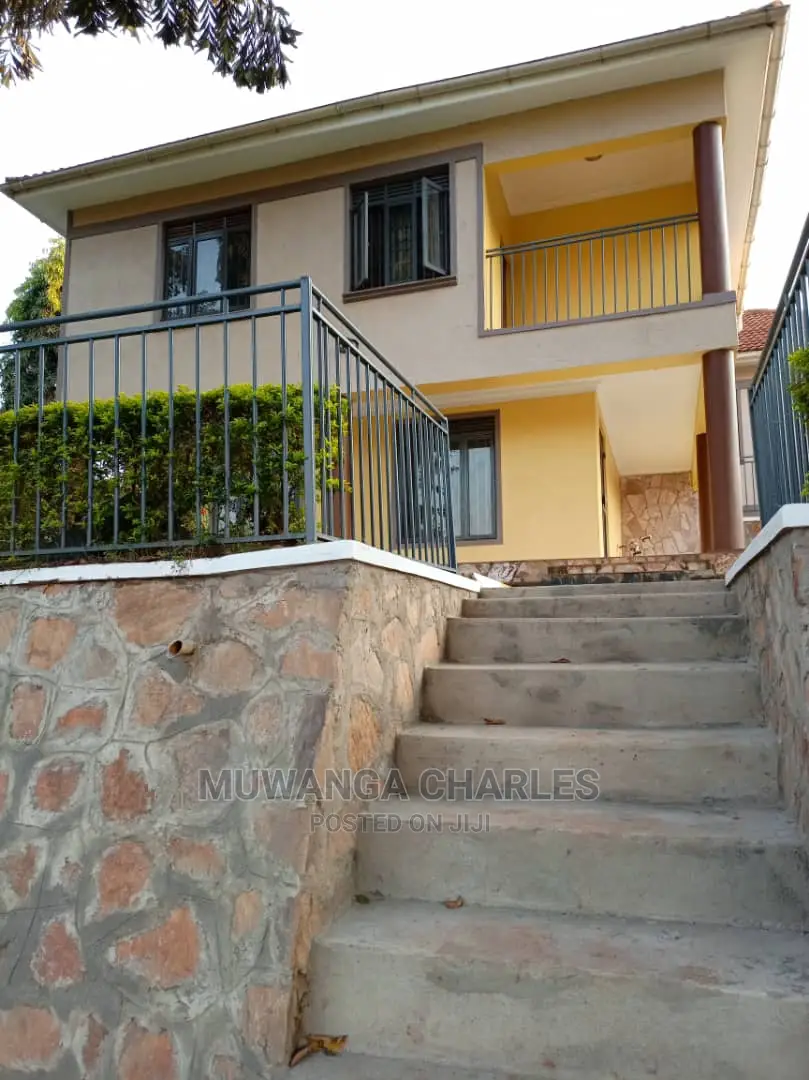 4bdrm Duplex in Fs Properties Ltd, Central Division for Sale
