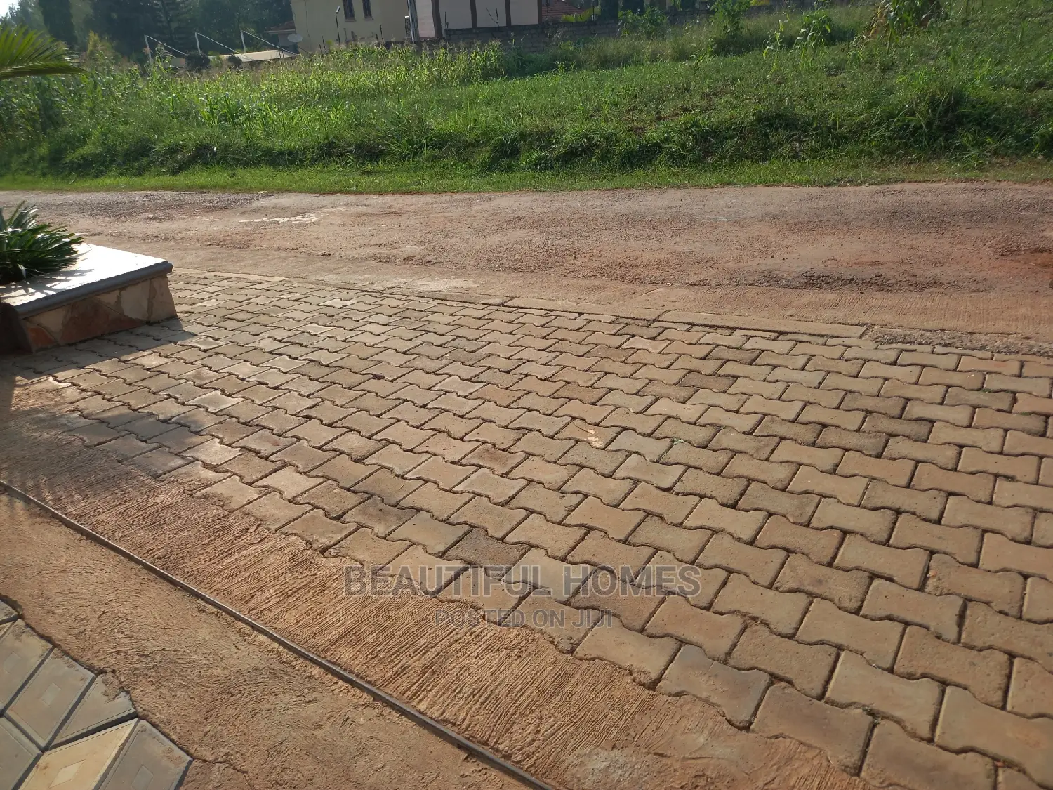 Furnished 5bdrm Duplex in Kisaasi Corporate, Central Division for Sale