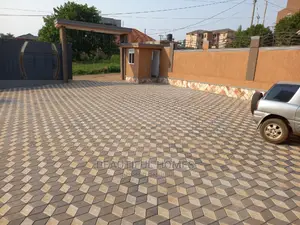 Furnished 6bdrm Duplex in Kira, Central Division for Sale