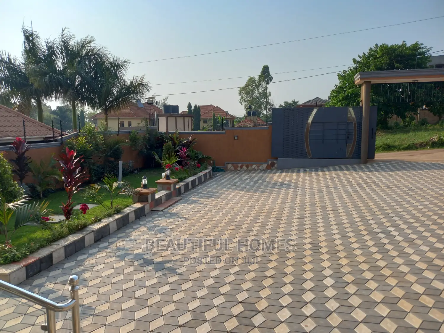 Furnished 6bdrm Duplex in Kira, Central Division for Sale