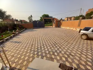 Furnished 6bdrm Mansion in Kira Posh for Sale