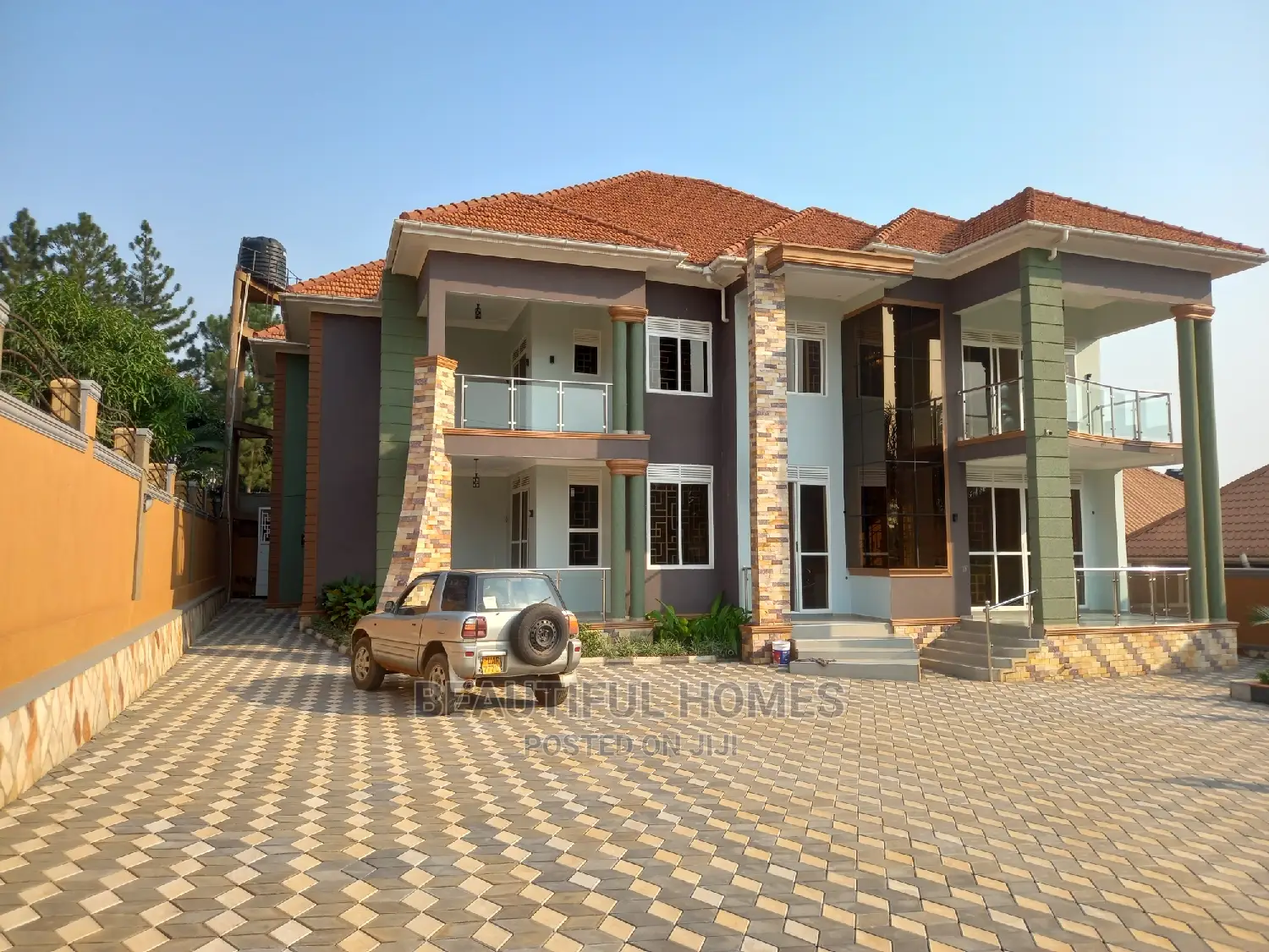 Furnished 6bdrm Mansion in Kira for Sale