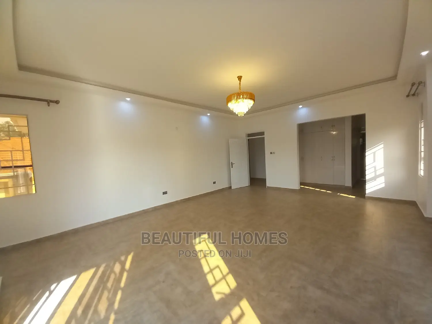 Furnished 6bdrm Mansion in Kira for Sale