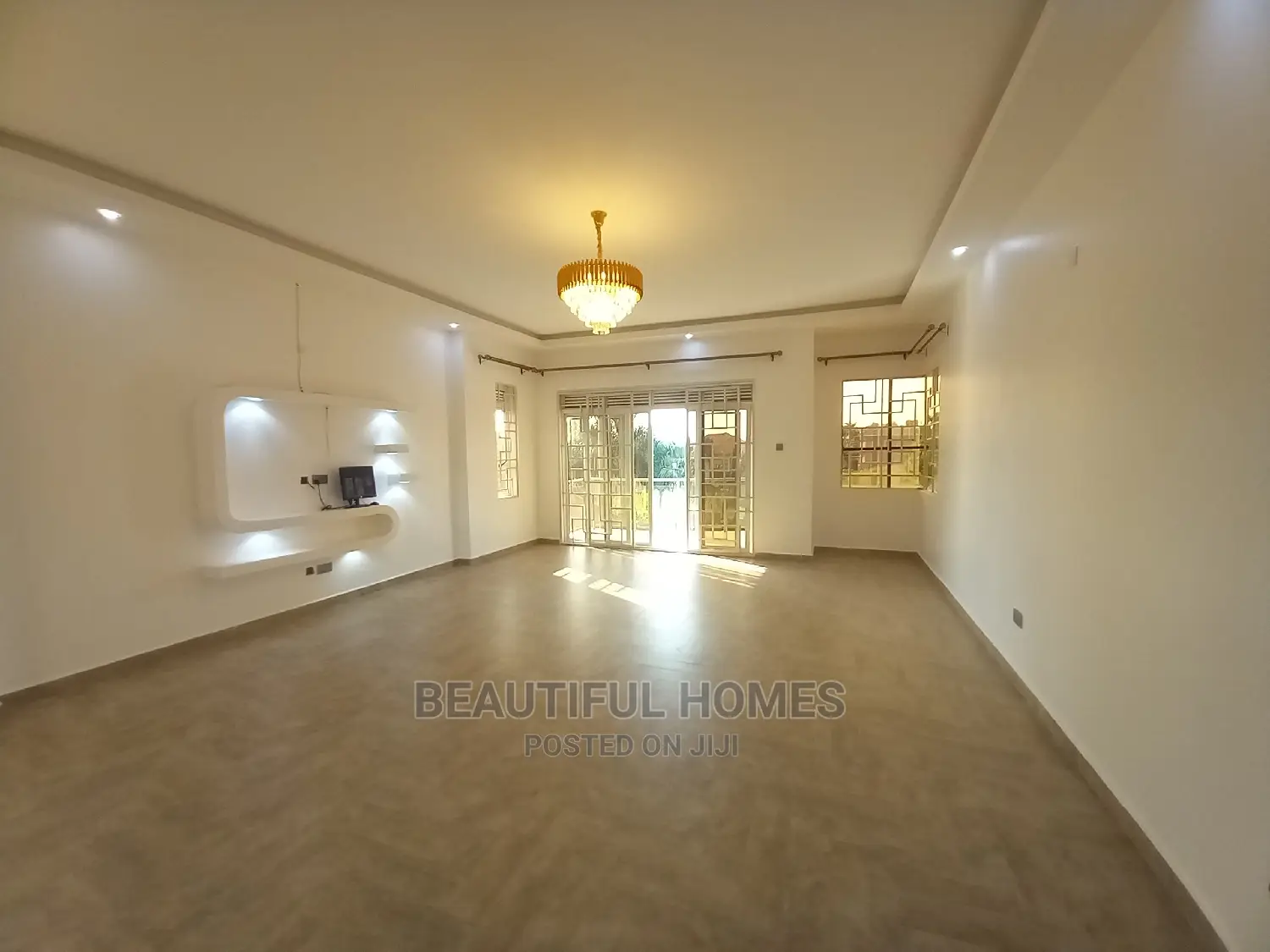 Furnished 6bdrm House in Kira for Sale