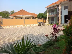 Furnished 6bdrm Mansion in Kira First Class for Sale