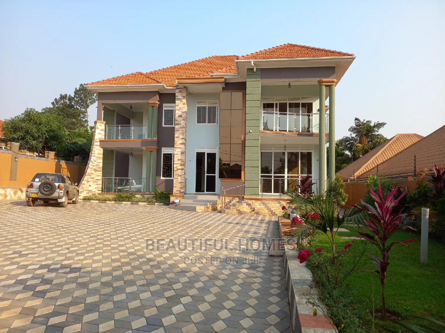 Furnished 6bdrm Duplex in Kira Upscale for Sale