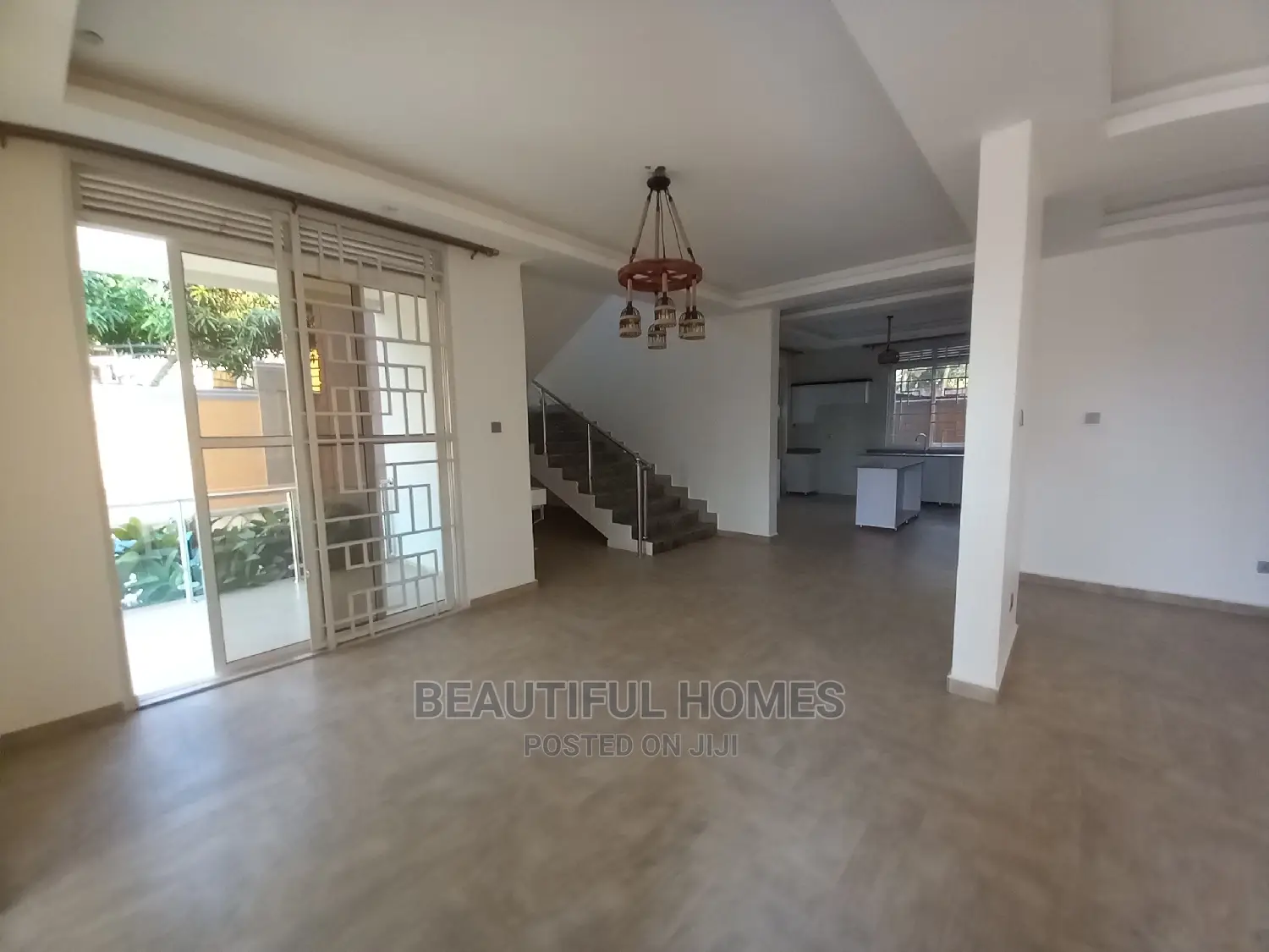 Furnished 6bdrm Duplex in Kira Upscale for Sale
