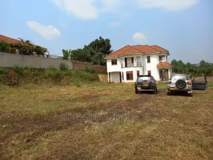 Furnished 5bdrm Duplex in Kira for Sale
