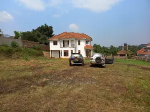 Furnished 5bdrm Mansion in Kira for Sale