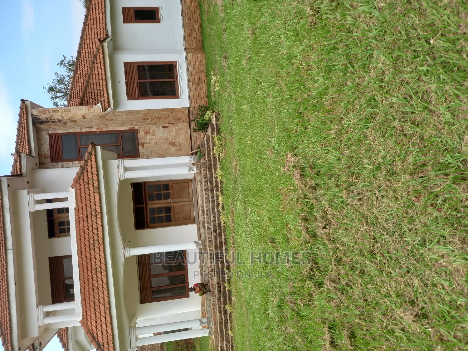Furnished 5bdrm Mansion in Kira for Sale