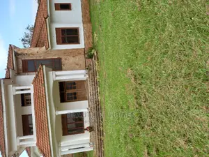 Furnished 5bdrm Mansion in Kira for Sale