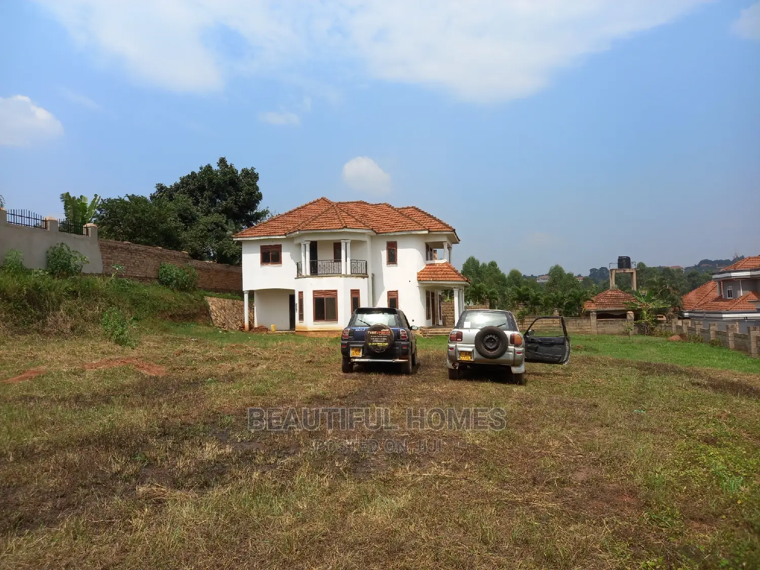 Furnished 5bdrm Mansion in Kira for Sale