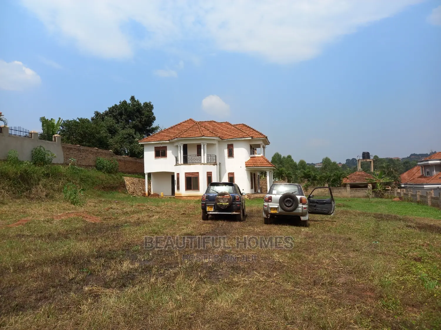 Furnished 5bdrm Mansion in Kira for Sale