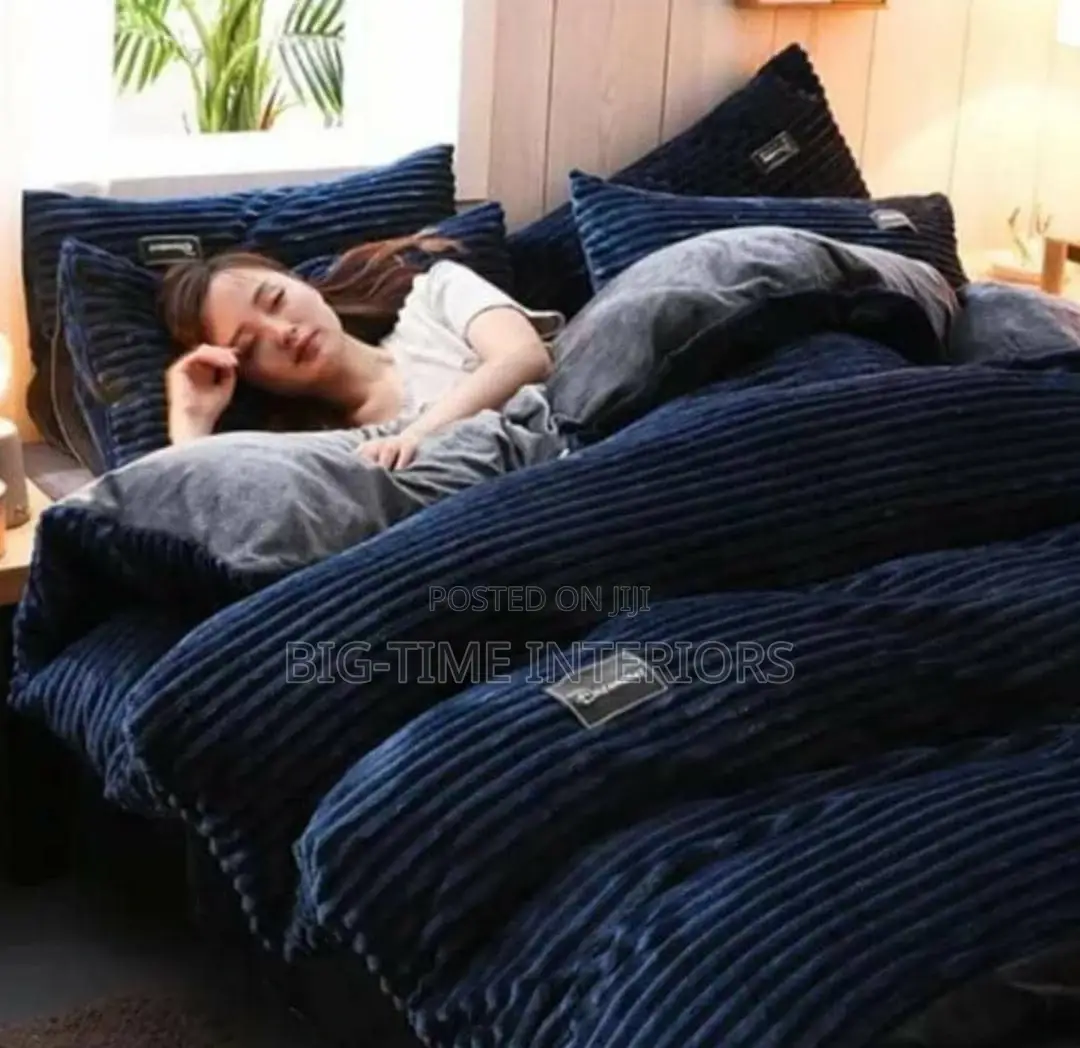 Coral Velvet Duvet Set- Navy Blue