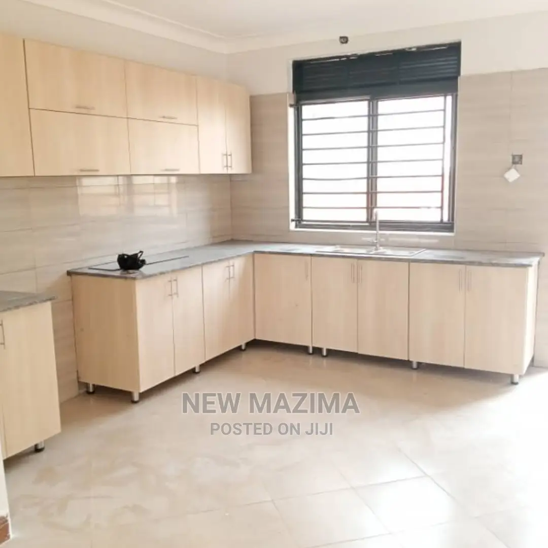 4bdrm House in Akhright Ntebe Rd, Central Division for sale