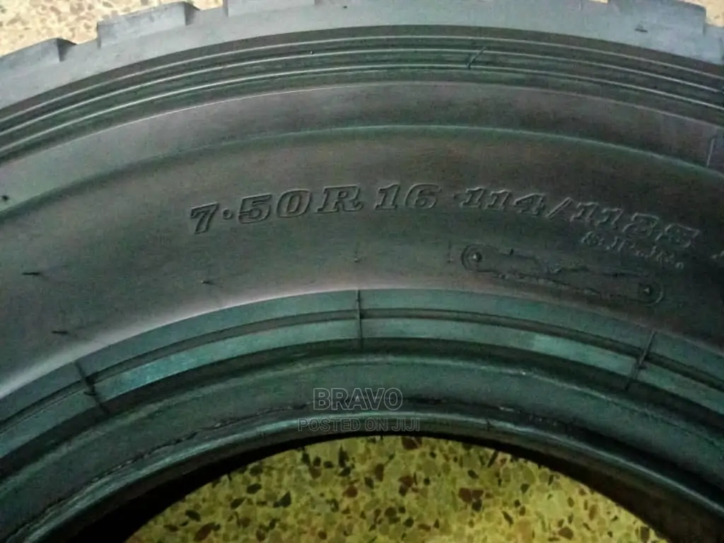 Canter, Elf, Nissan Patrol, Ambulance Tyres Used Dunlop