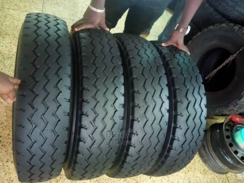 ELF,Canter,Nissanpatrol Ambulance Usedtyres 7.50-16dunlop