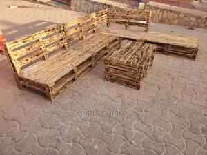 L Shape Pallet Chairs