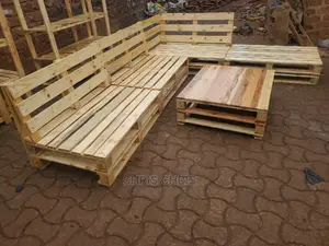 L Shape Pallet Chairs