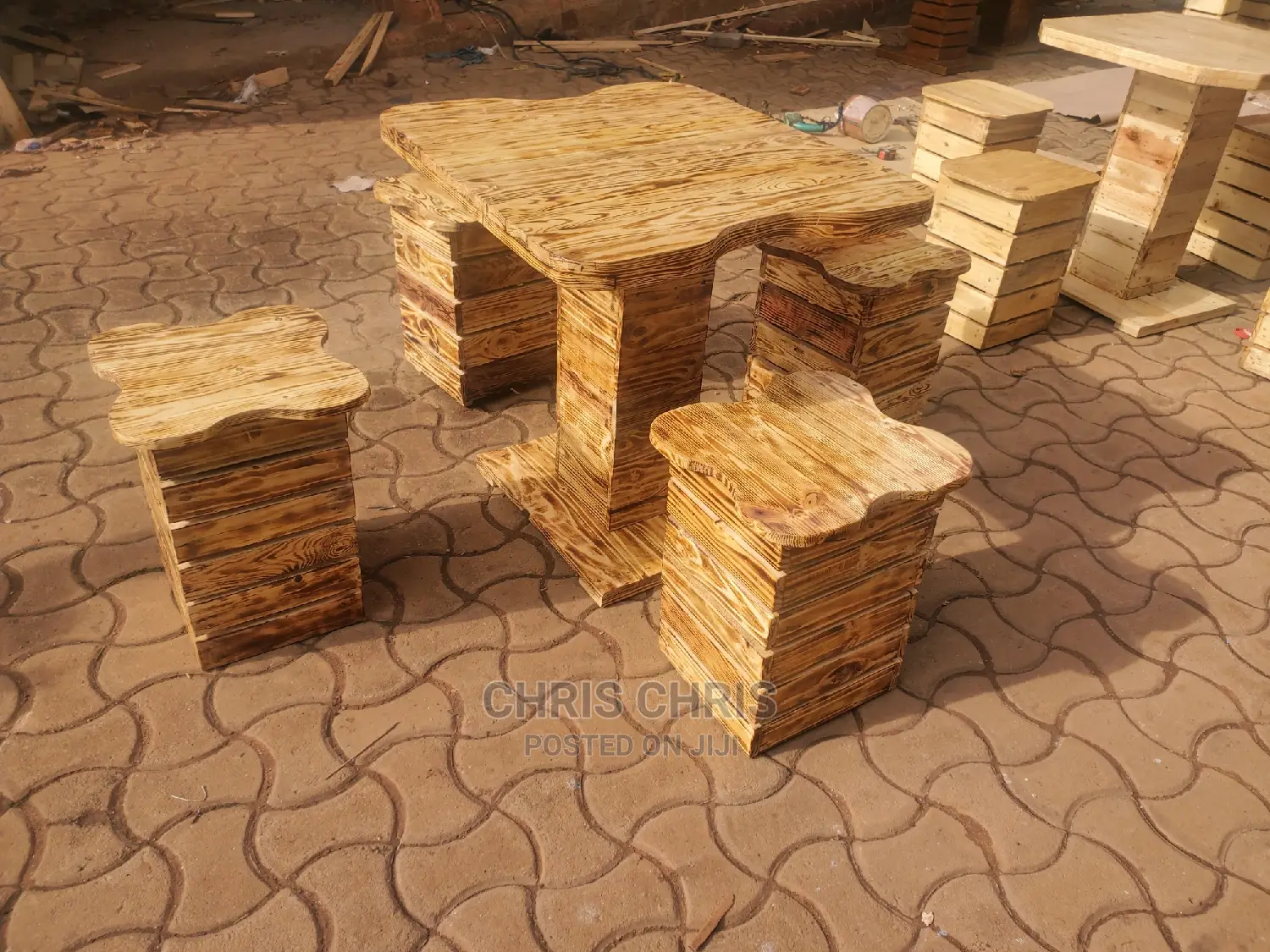 Pallet Dining Stools and Chairs