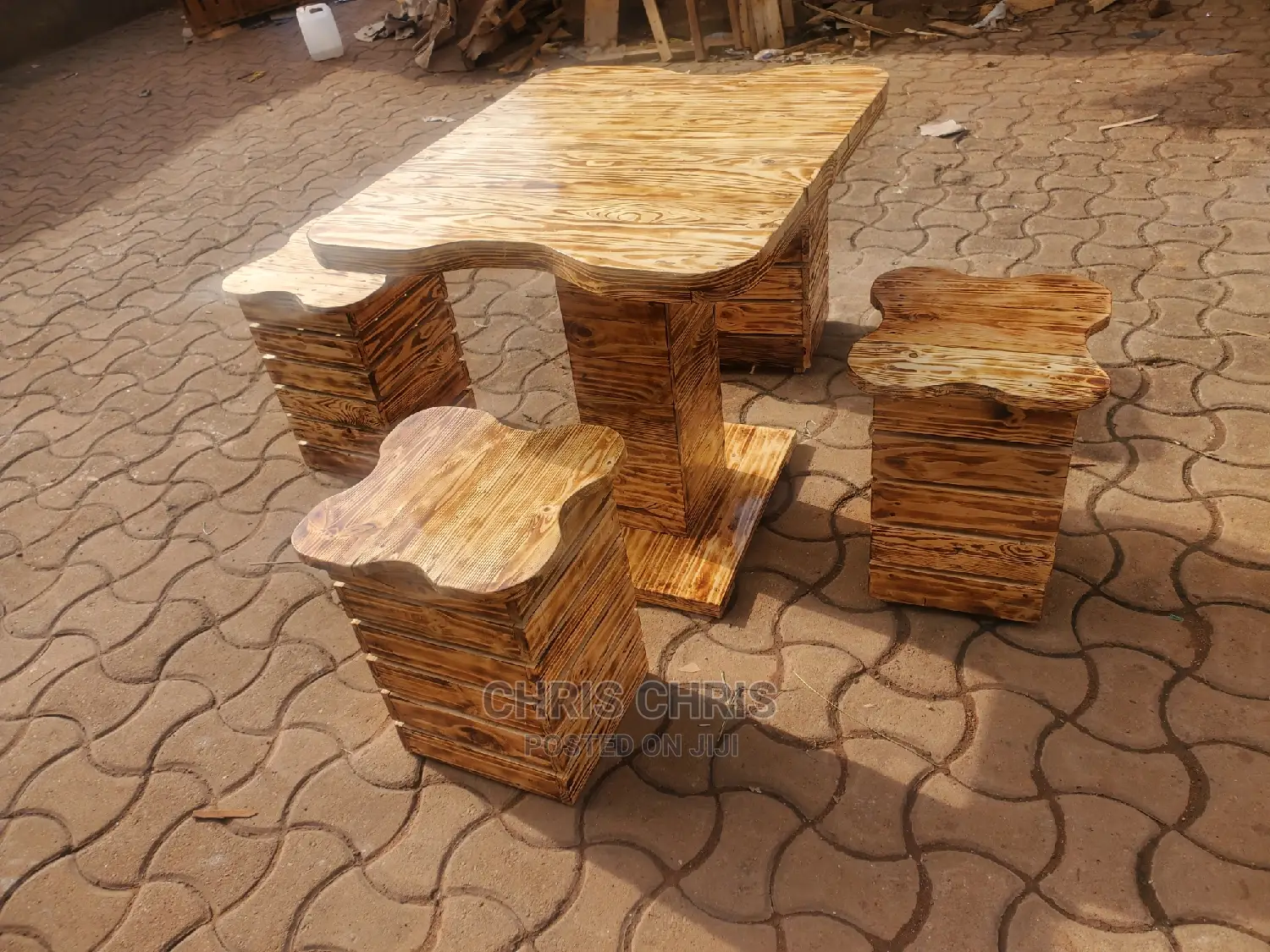 Pallet Dining Stools and Chairs