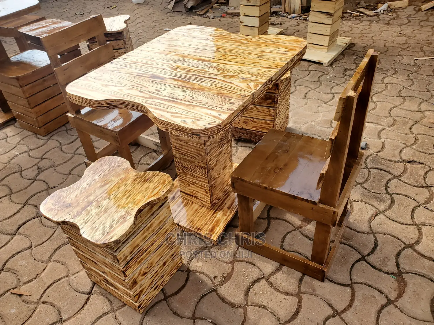 Pallet Dining Stools and Chairs