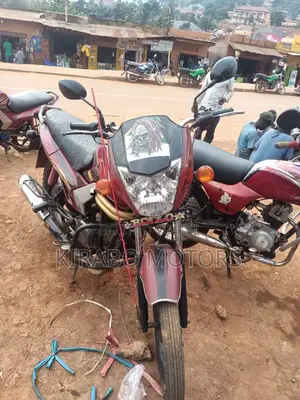 Mahindra Centuro 2018 Red