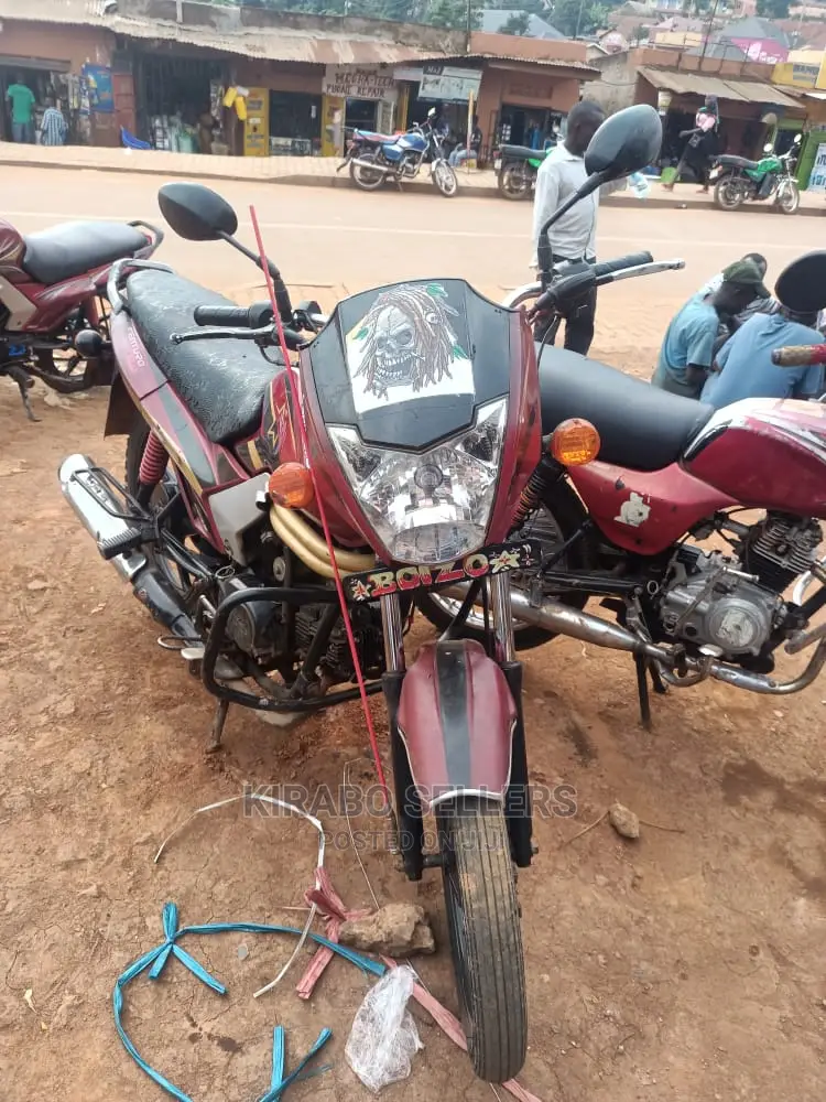 Mahindra Centuro 2018 Red