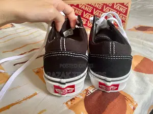 Brand New Vans Old Skool