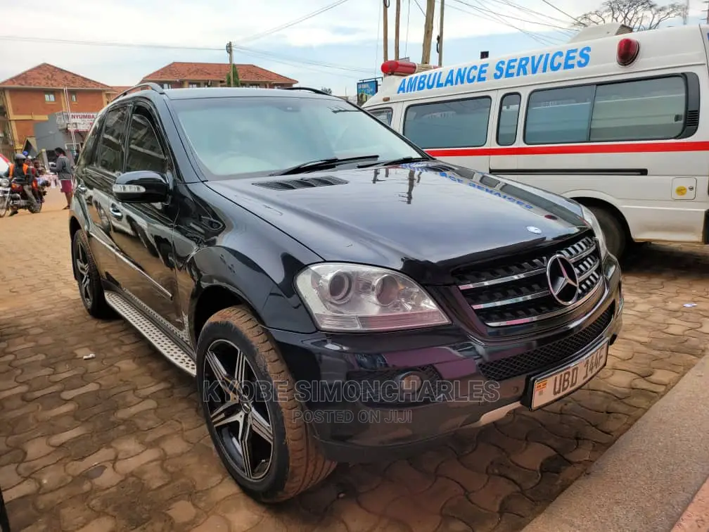 Benz G-Wagon (Cross-Country) for Hire.