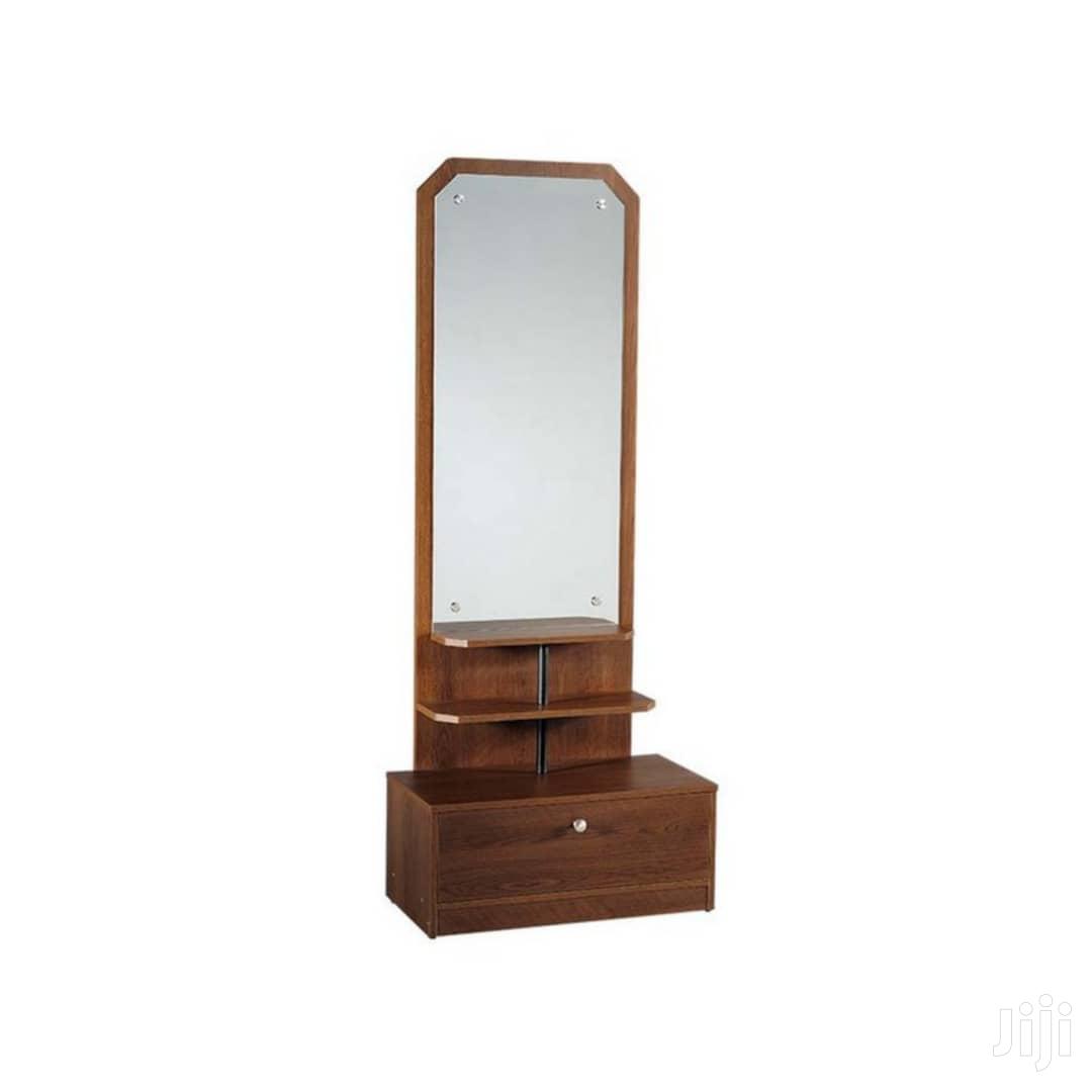 Flat Dressing Mirror