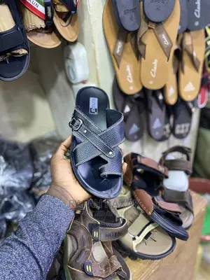 Classic Men’S Sandals