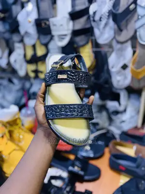 Classic Men’S Sandals