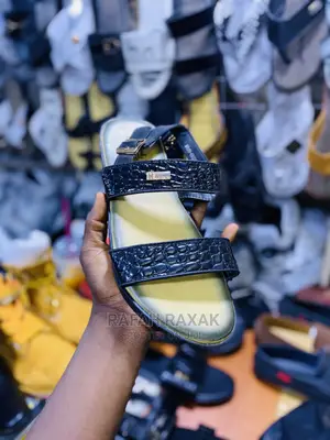 Classic Men’S Sandals