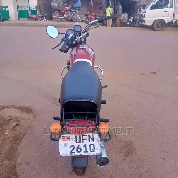 Honda Steed 2022 Red