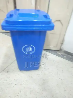 Plastic Dustbin