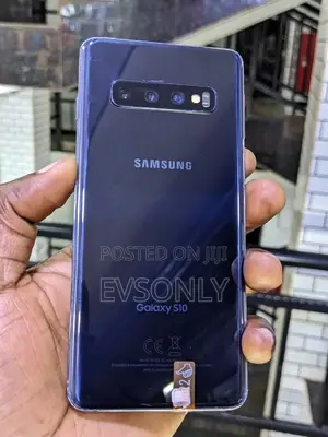Photo - Samsung Galaxy S10 128 GB Black