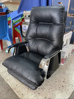 Executive Chair (Padded