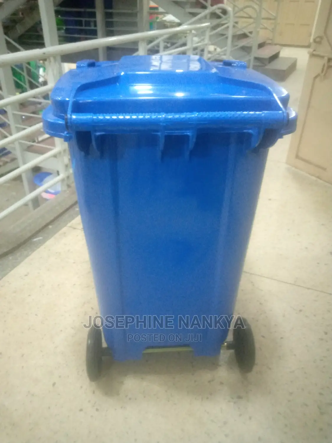 Dust Bin, With Wheels, Big Size